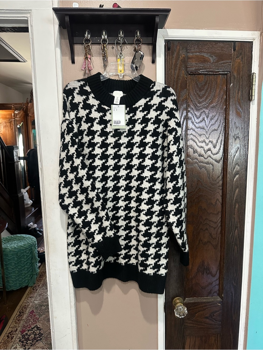 H&M Black & White Houndstooth Scoop Neck Oversized Sweater
